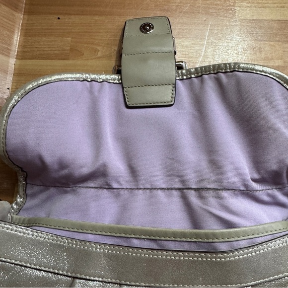 Coach Soho Flap Buckle Shoulder Bag metallic champagne, vintage - Picture 12 of 15